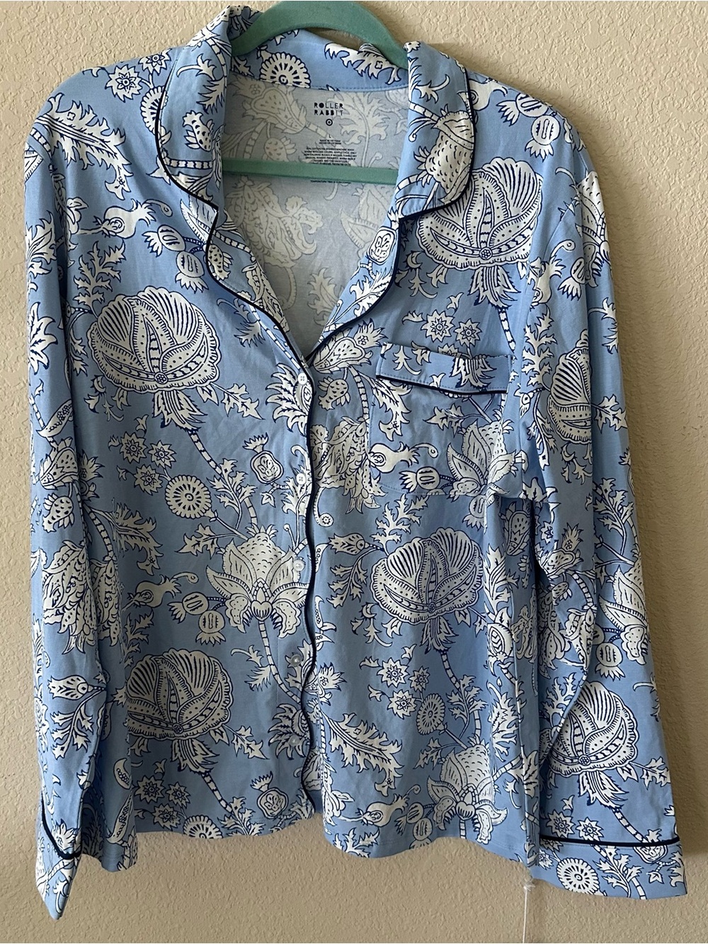 Roller Rabbit Women’s Light Blue Floral Button-Up Pajama Top size Large